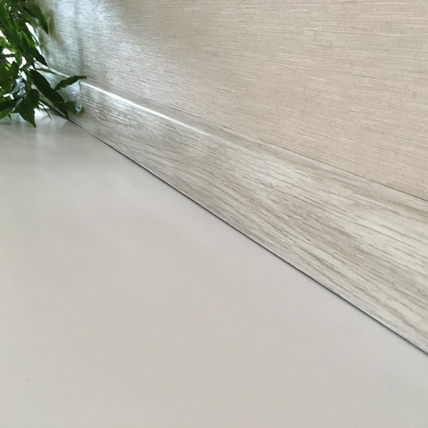 Изображение товара Плинтус DekorPlast 67мм LL005+LK001 (ясень шимо светлый)