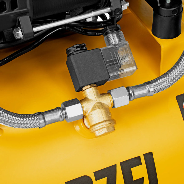 Изображение товара Воздушный компрессор Denzel DLP-950/24 / 58142