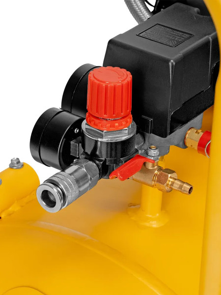 Изображение товара Воздушный компрессор Denzel DLP-4500/150 / 58146