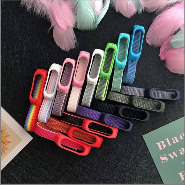 Изображение товара Ремешок для фитнес-трекера Rumi Нейлоновый для Xiaomi Mi Band 6/5 (серый/зеленый)
