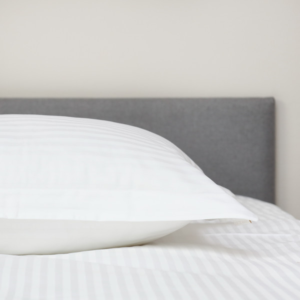 Изображение товара Комплект постельного белья с одеялом Sofi de Marko Федерико 7Е / Кт-Фд-7Е-бел (белый)