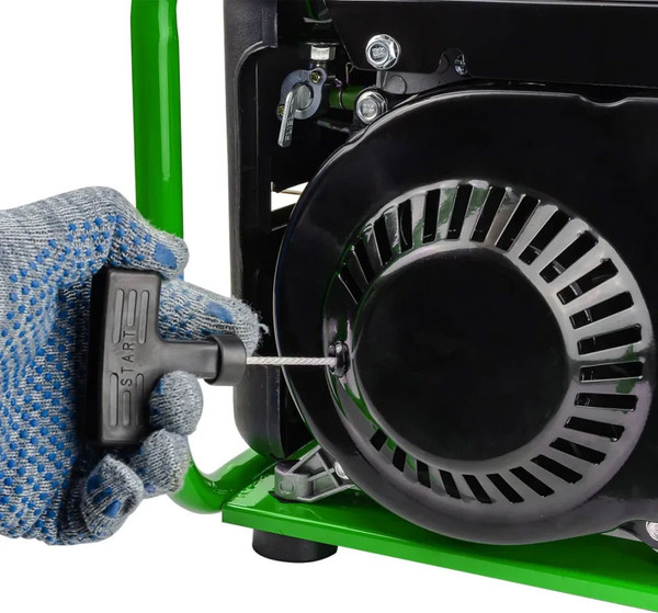 Изображение товара Бензиновый генератор RockForce 60 799 / RF-FY950-1