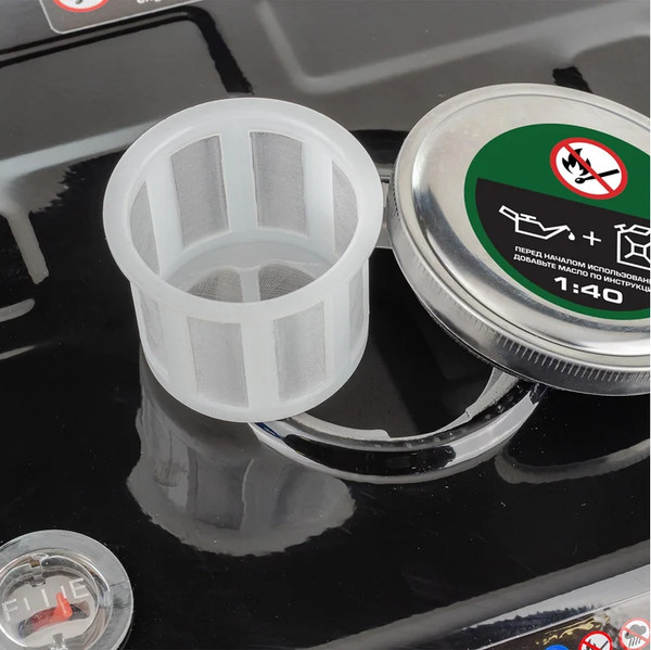 Изображение товара Бензиновый генератор RockForce 60 800 / RF-FY950-2