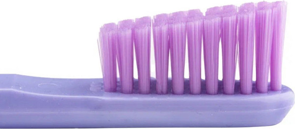 Изображение товара Зубная щетка WEISS Ежедневная средняя (сиреневая)