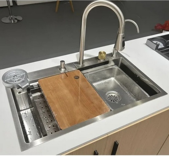 Изображение товара Мойка кухонная со смесителем Marrbaxx C7546-R Decor / C7546-DMR (сатин)