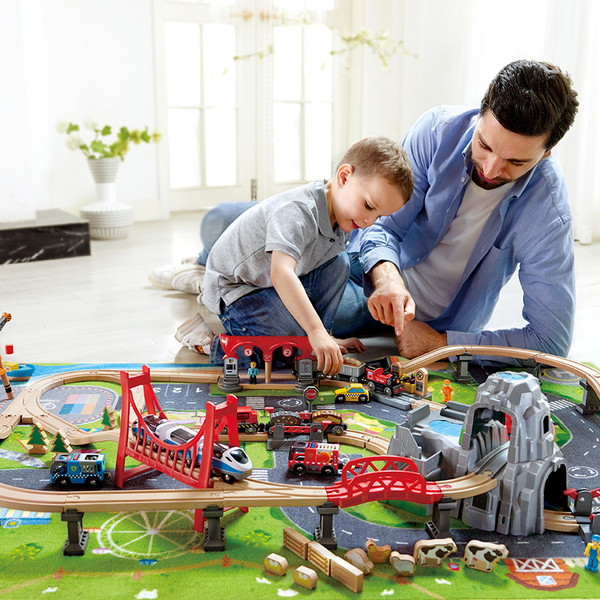 Изображение товара Игровой коврик Hape Дорожное движение / E3796_HP