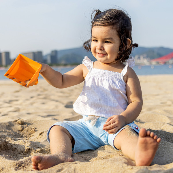 Изображение товара Совок для песочницы Hape Ковш бульдозера / E4096_HP