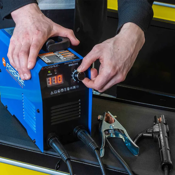 Изображение товара Инвертор сварочный Forsage 58 939 / F-MMA-210