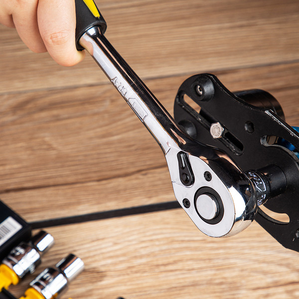 Изображение товара Набор головок слесарных Deli EDL2012T (12шт, желтый/серебристый)