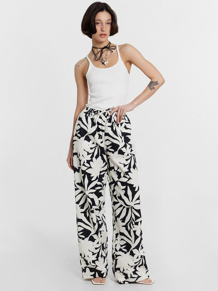 Изображение товара Штаны Mark Formelle 182511 (р.170-94, цветы на молочном)