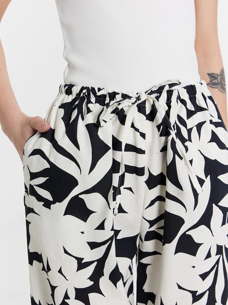 Изображение товара Штаны Mark Formelle 182511 (р.170-98, цветы на молочном)