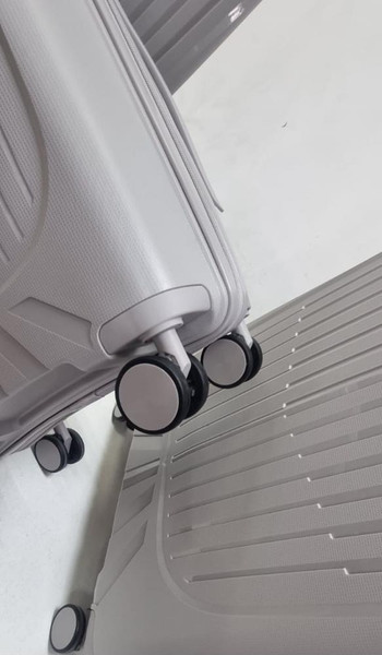 Изображение товара Чемодан на колесах Mironpan 23107 (L, светло-серый)