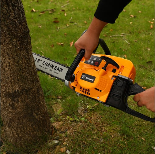 Изображение товара Бензопила цепная Deko DKCHS 45-18 Plus / 085-2002