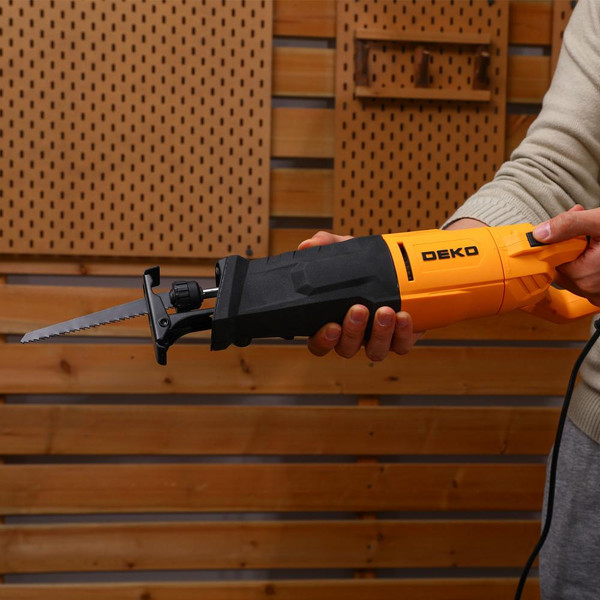 Изображение товара Сабельная пила Deko DKRS1300 / 085-1075