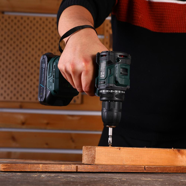 Изображение товара Аккумуляторная дрель-шуруповерт Zitrek Greenpower 20 PRO / 085-1313