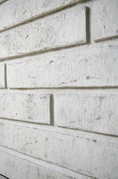 Изображение товара Декоративный камень бетонный Petra Клинкерный кирпич 18П1 (белый/светло-белый)