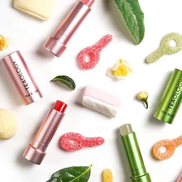 Изображение товара Бальзам для губ Teaology Tea Balm Tinted Lip Treatment тон Cherry Tea (4.8г)