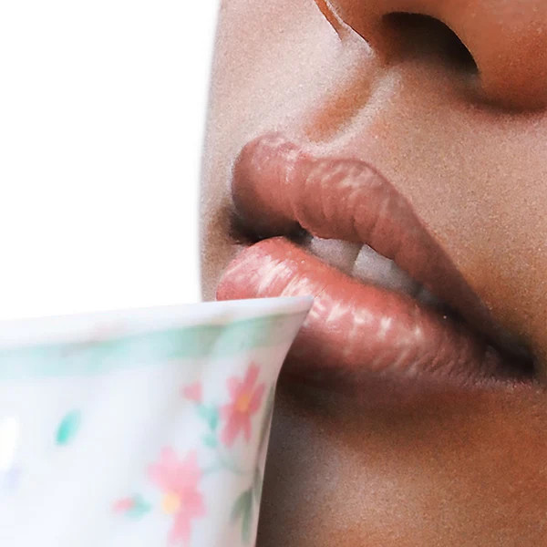 Изображение товара Бальзам для губ Teaology Tea Balm Tinted Lip Treatment тон Vanilla Tea (4.8г)