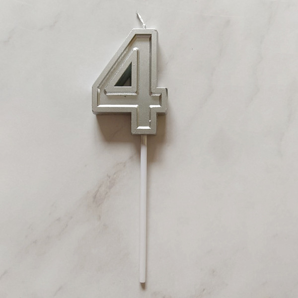 Изображение товара Свеча для торта S.G. Home Цифра 4 на шпажке SG-CC-N3 (серебристый)