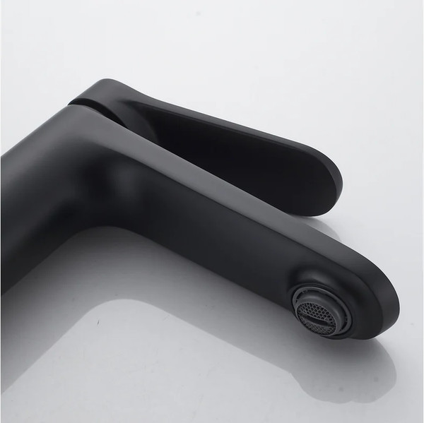 Изображение товара Смеситель Shevanik S4301H (черный матовый)