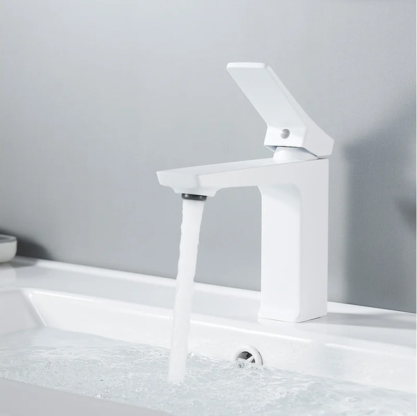 Изображение товара Смеситель Shevanik S4401C (белый)