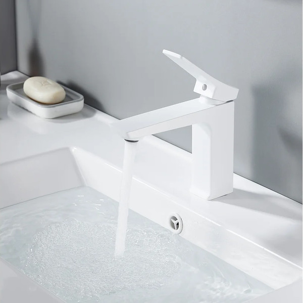 Изображение товара Смеситель Shevanik S4401C (белый)