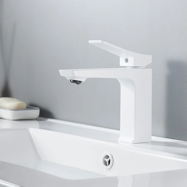 Изображение товара Смеситель Shevanik S4401C (белый)