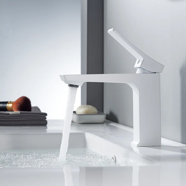 Изображение товара Смеситель Shevanik S4401C (белый)