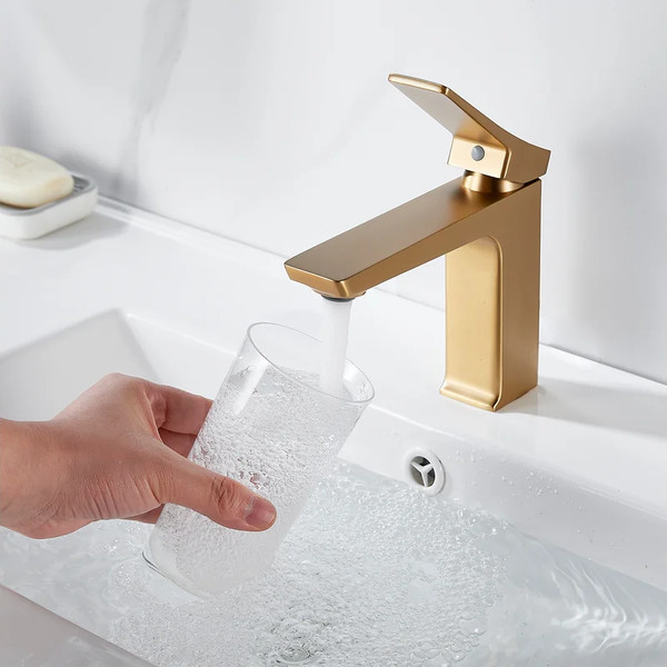 Изображение товара Смеситель Shevanik S4401G (золотой сатин)