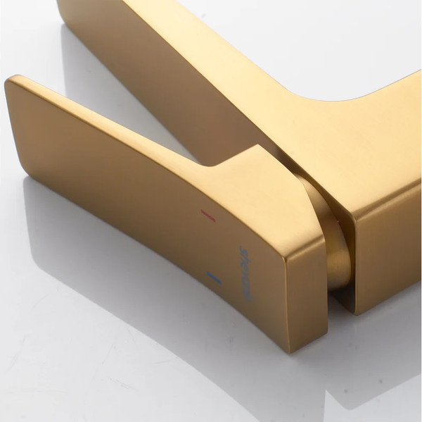 Изображение товара Смеситель Shevanik S4401G (золотой сатин)