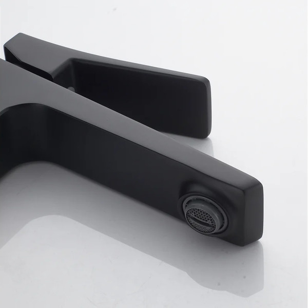 Изображение товара Смеситель Shevanik S4401H (черный)