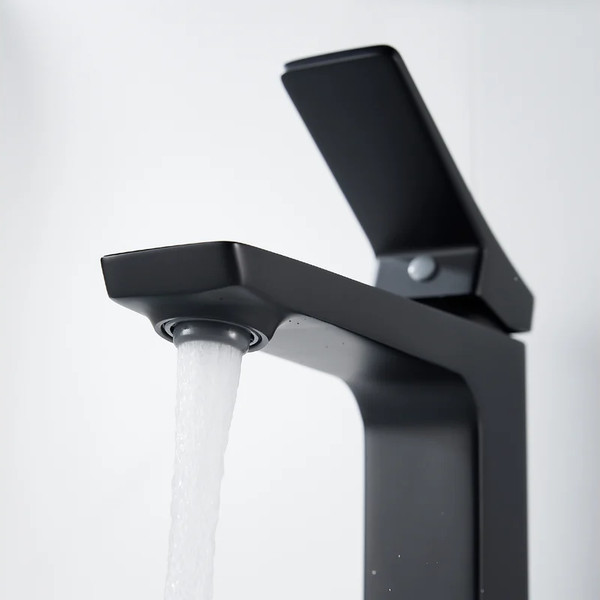 Изображение товара Смеситель Shevanik S4401H (черный)