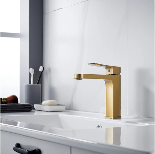 Изображение товара Смеситель Shevanik S4501G (золотой сатин)