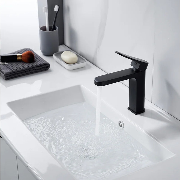 Изображение товара Смеситель Shevanik S4501H (черный)