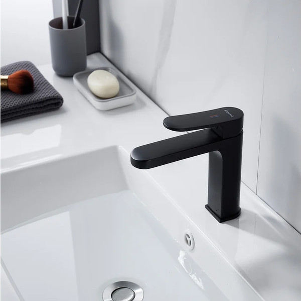 Изображение товара Смеситель Shevanik S4501H (черный)