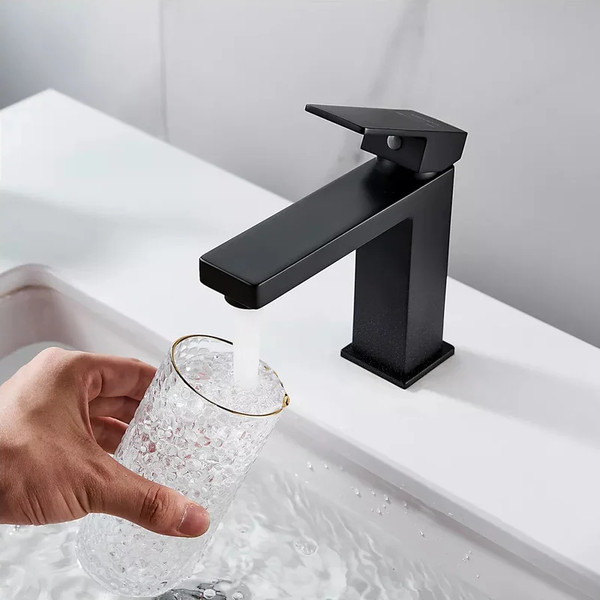 Изображение товара Смеситель Shevanik S9601H (черный)