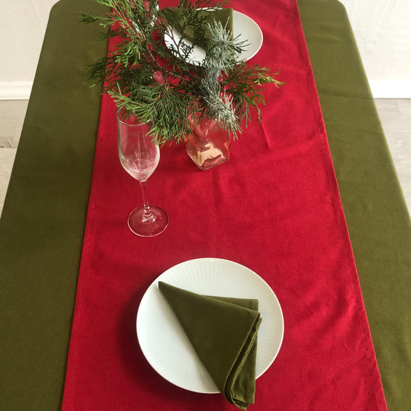 Изображение товара Дорожка на стол ОМурМебель 140x40см (красный)