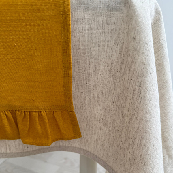 Изображение товара Дорожка на стол ОМурМебель 140x40см с рюшами (горчичный)