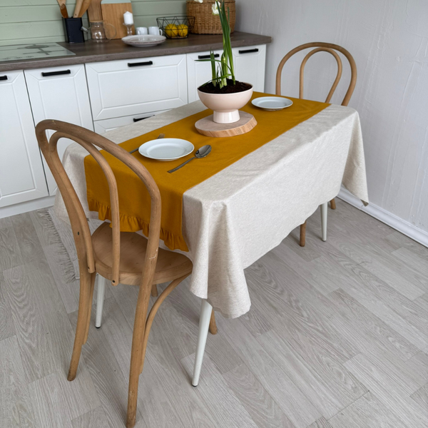 Изображение товара Дорожка на стол ОМурМебель 140x40см с рюшами (горчичный)