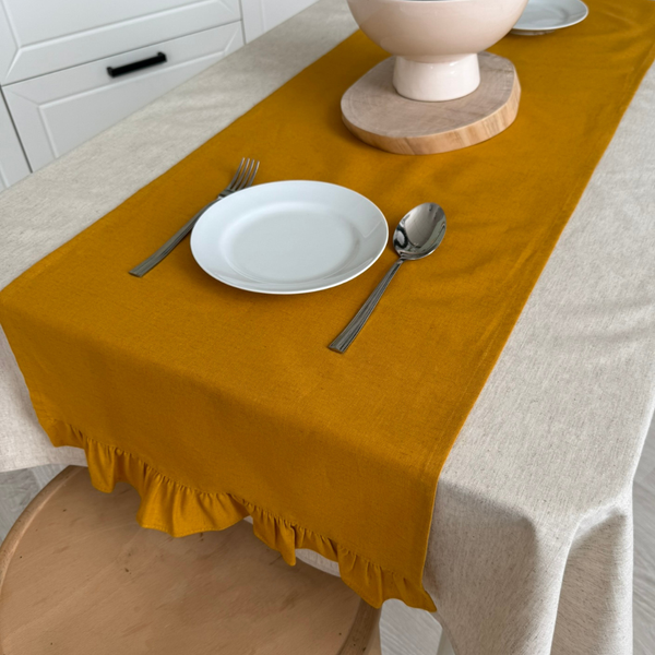 Изображение товара Дорожка на стол ОМурМебель 140x40см с рюшами (горчичный)