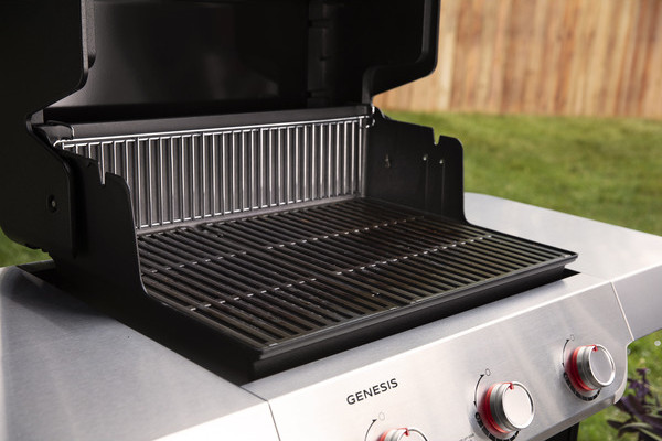 Изображение товара Газовый гриль Weber Genesis E-315 / 1500631 (черный)