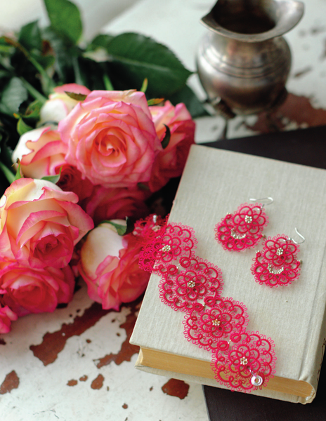 Изображение товара Книга АСТ Фриволите, твердая обложка (Малых Ирина)