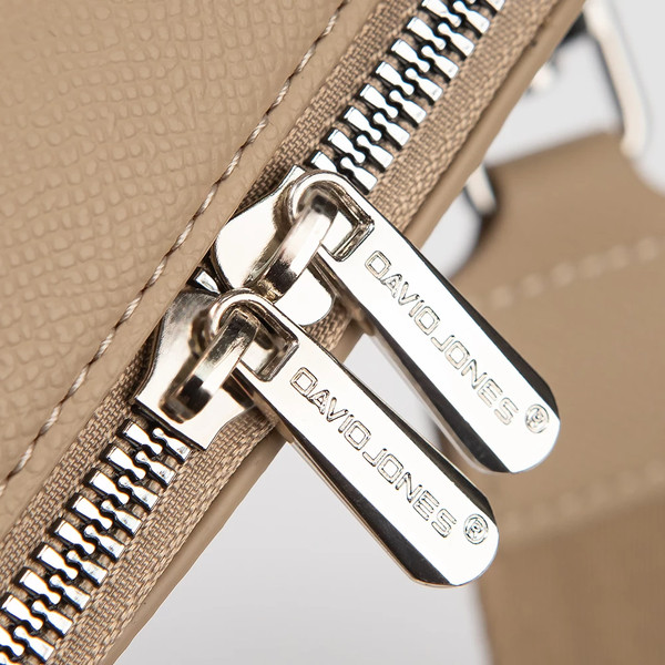 Изображение товара Сумка David Jones 823-CM7333-TTP (коричневый)