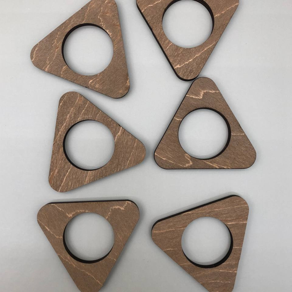 Изображение товара Набор сервировочных салфеток ОМурМебель с держателем Треугольник (6шт, горчичный)