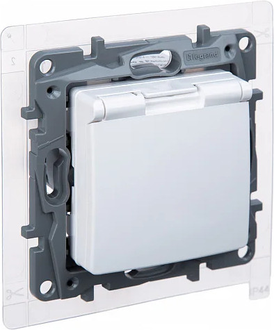 Изображение товара Розетка Legrand Etika 672226 (белый)
