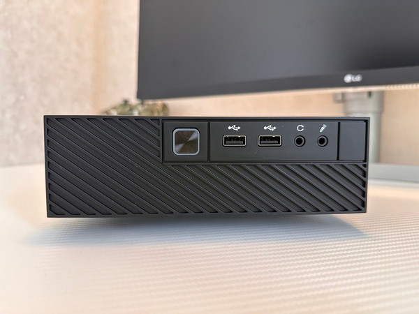 Изображение товара Неттоп Jet Office 5i8400D32SD2VGAM1W1