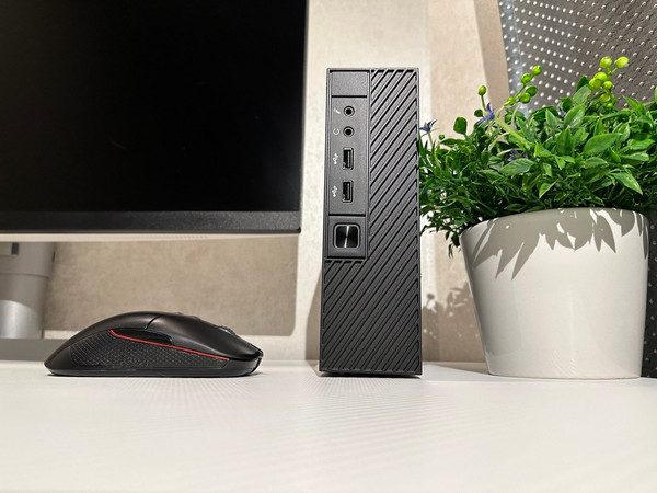 Изображение товара Неттоп Jet Office 5i8400D32SD2VGAM1W1