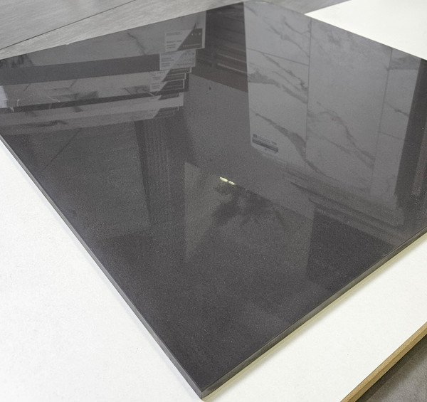 Изображение товара Плитка Пиастрелла МС-601 черный полир. (600x600)