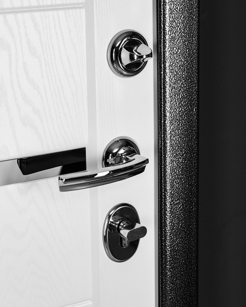 Изображение товара Входная дверь Guard Царга MG60 87х205 правая (черное серебро/белый ясень)