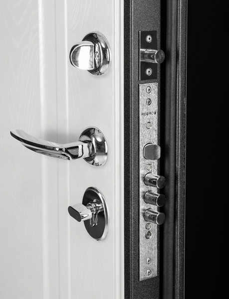 Изображение товара Входная дверь Guard MG60 МДФ/МДФ 87х205 правая (серый/белый ясень)